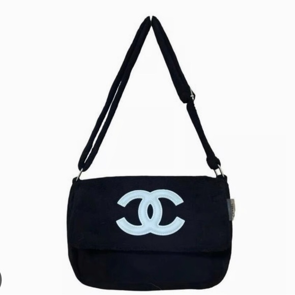 PRICE DROP 💥💥💥CHANEL Elegant Precision Crossbody Fuzzy Bag - Picture 5 of 13